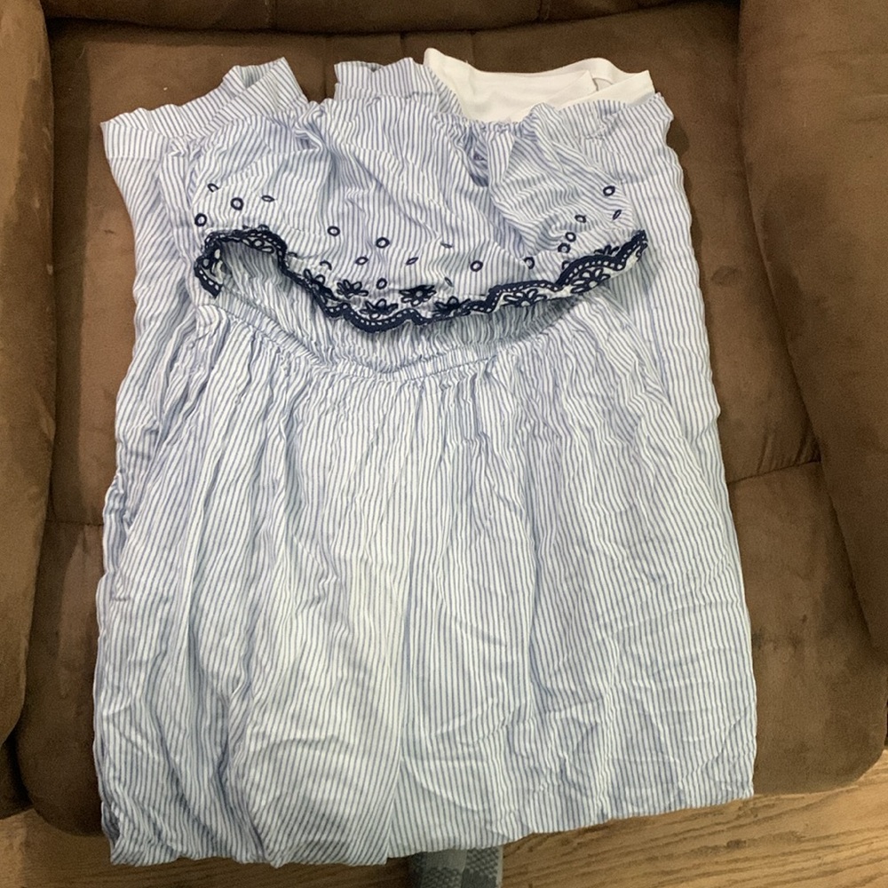 Romper - Picture 2 of 3